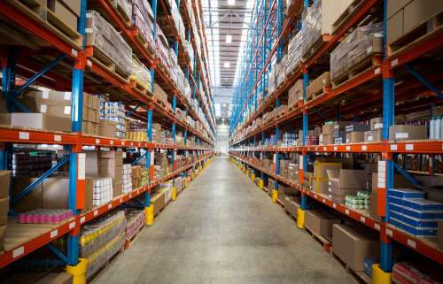 دست‌هایی که رو می‌شود، کشف احتکار ۵ هزار قطعه لوازم خودرو در کرمان